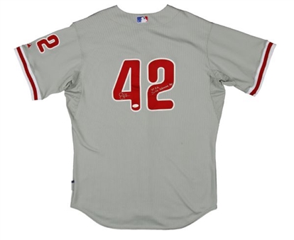 2009 Shane Victorino Game Used and Signed Philadelphia Phillies Jackie Robinson Day #42 Road Jersey (MLB Authenticated)